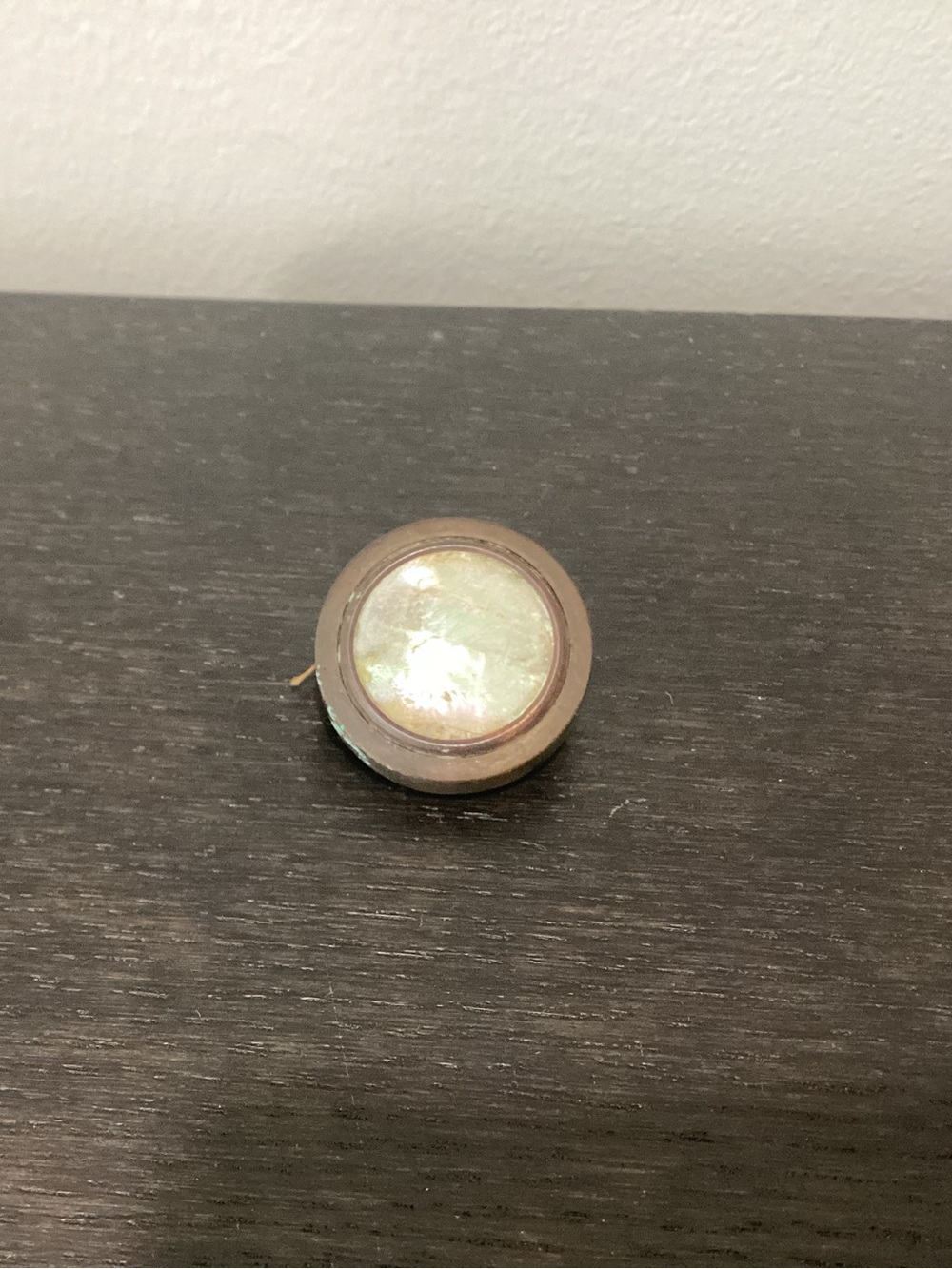 ANTIQUE 1770-1820 Mother of Pearl with a Thread-Back known as a Catgut back